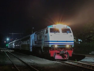 KAI Pastikan Perjalanan Kereta Normal Pascagempa Pangandaran