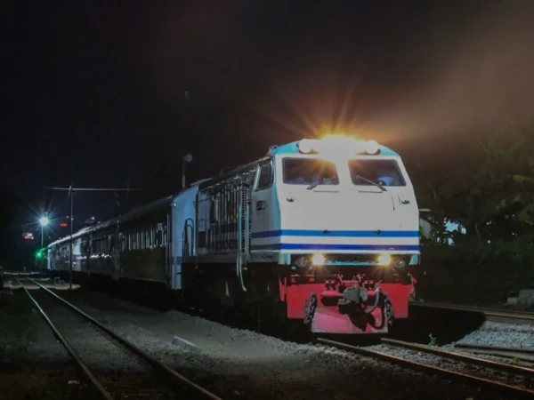 KAI Pastikan Perjalanan Kereta Normal Pascagempa Pangandaran