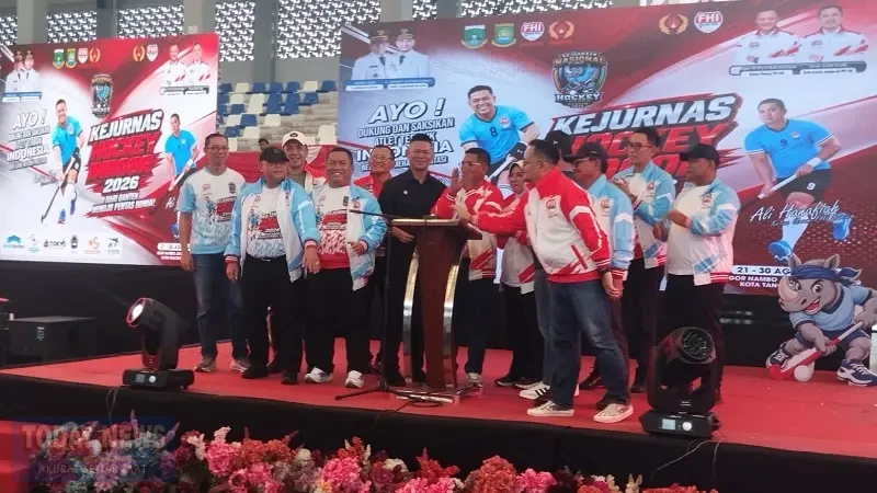 Kejurnas Hockey Indoor 2026 secara resmi dibuka Gubernur Banten Andra Soni di GOR Nambo Jaya Sport Centre Kota Tangerang, Banten, Minggu (23/8/2026). (Gungde Ariwangsa)