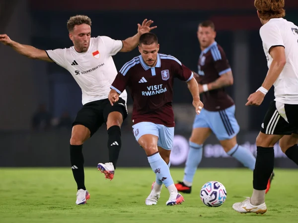 Potret Pertandingan Aston Villa vs Indonesia All Stars