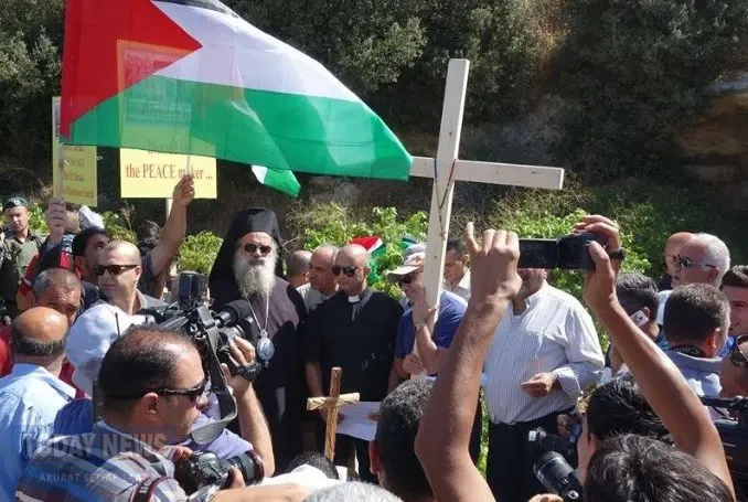 KRISTEN-PALESTINA-2
