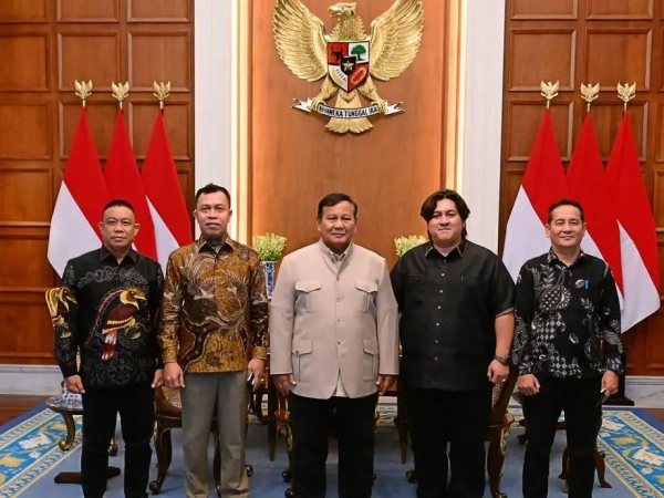 Prabowo Terima Aspirasi Panglima Jilah, Instruksikan Pembangunan di Kalimantan Digenjot