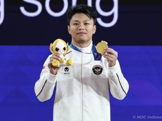 20260926 - NOC - AG26 - NMA - Weightlifting; Men's 75kg - Medal Ceremony - GOLD - Rahmat Erwin Abdullah (INA) - 02