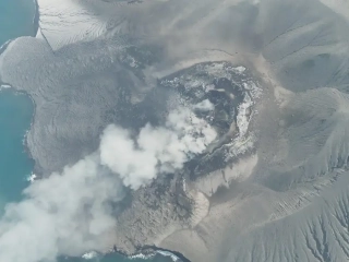 arsip-berita-erupsi-menerus-anak-krakatau-berakhir-aktivitas-gunung-api-kembali-menurun-dan-tetap-dipantau-7vsh9uq