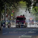 Perkuat Mitigasi Abu Vulkanik, Pemkot Bandung Galakkan Masker hingga Penyemprotan Jalan