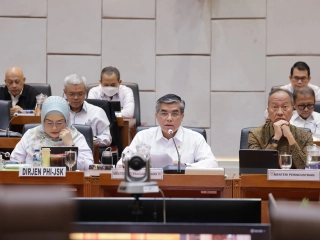 Pemerintah Serahkan DIM RUU Pelindungan Ketenagakerjaan kepada DPR   