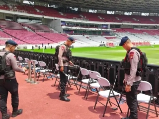 polda-metro-sterilisasi-stadion-gbk-jelang-laga-fifa-asean-cup-2026-1790324659904_169