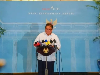 Pemerintah Evaluasi Dampak Erupsi Sejumlah Gunung Api terhadap Ekonomi dan Logistik