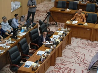 DPR Minta Dugaan Manipulasi Limbah Dilaporkan ke Polisi
