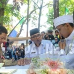 Jelang Hari Jadi Kota Bandung, 15 Pasangan Nikah Massal dapat Kado Bulan Madu