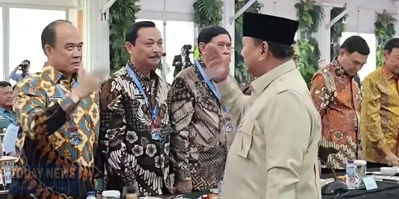 Mantan Kepala Staf Angkatan Laut (KSAL) Laksamana TNI (Purn.) Ade Supandi menghadiri taklimat Presiden Prabowo Subianto di Kompleks Istana Kepresidenan Jakarta, Rabu (7/10/2026). (Foto: Dok Pribadi)