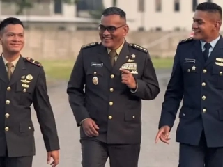 Dari penugasan di berbagai daerah, pengalaman di Papua, hingga edukasi melalui media sosial, perjalanan Edward Sitorus menggambarkan beragam cara seorang prajurit menjalankan perannya. (Foto: dok pribadi)
