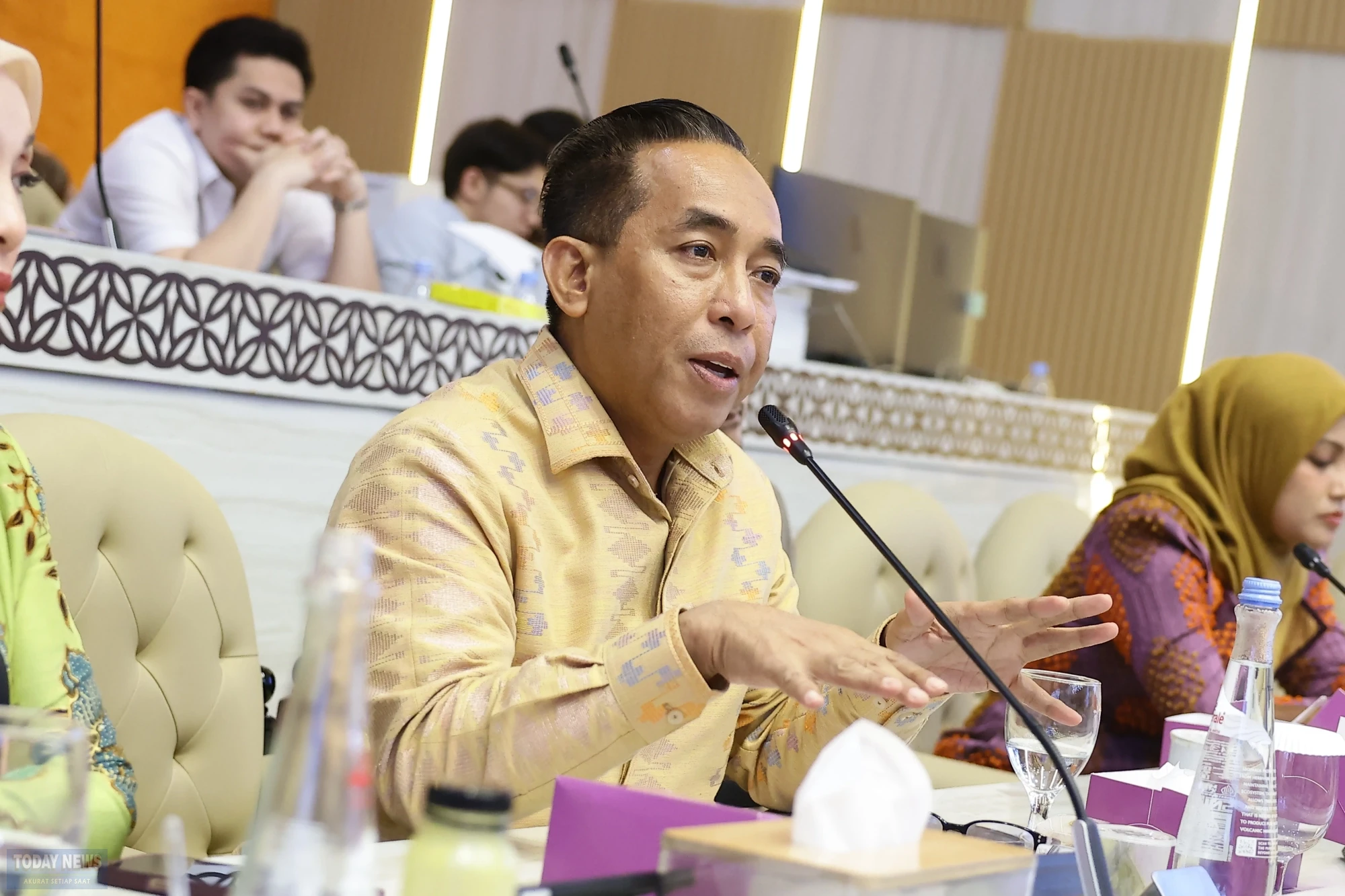 Anggota_Komisi_V_DPR_RI_Mori_Hanaf_dalam_Rapat_Kerja_Komisi_V_DPR_RI_bersama_seluruh_mitra_kerja_di_20260924173814