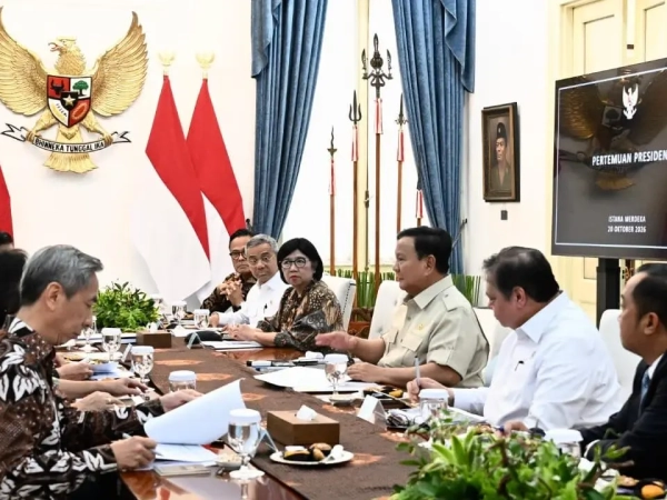 Dihadapan Prabowo, DEN Bahas Risiko Ekonomi Global Hingga El Niño